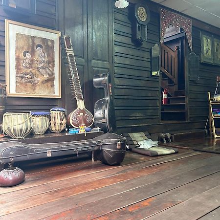 Chest'S Place Bangkok Luaran gambar