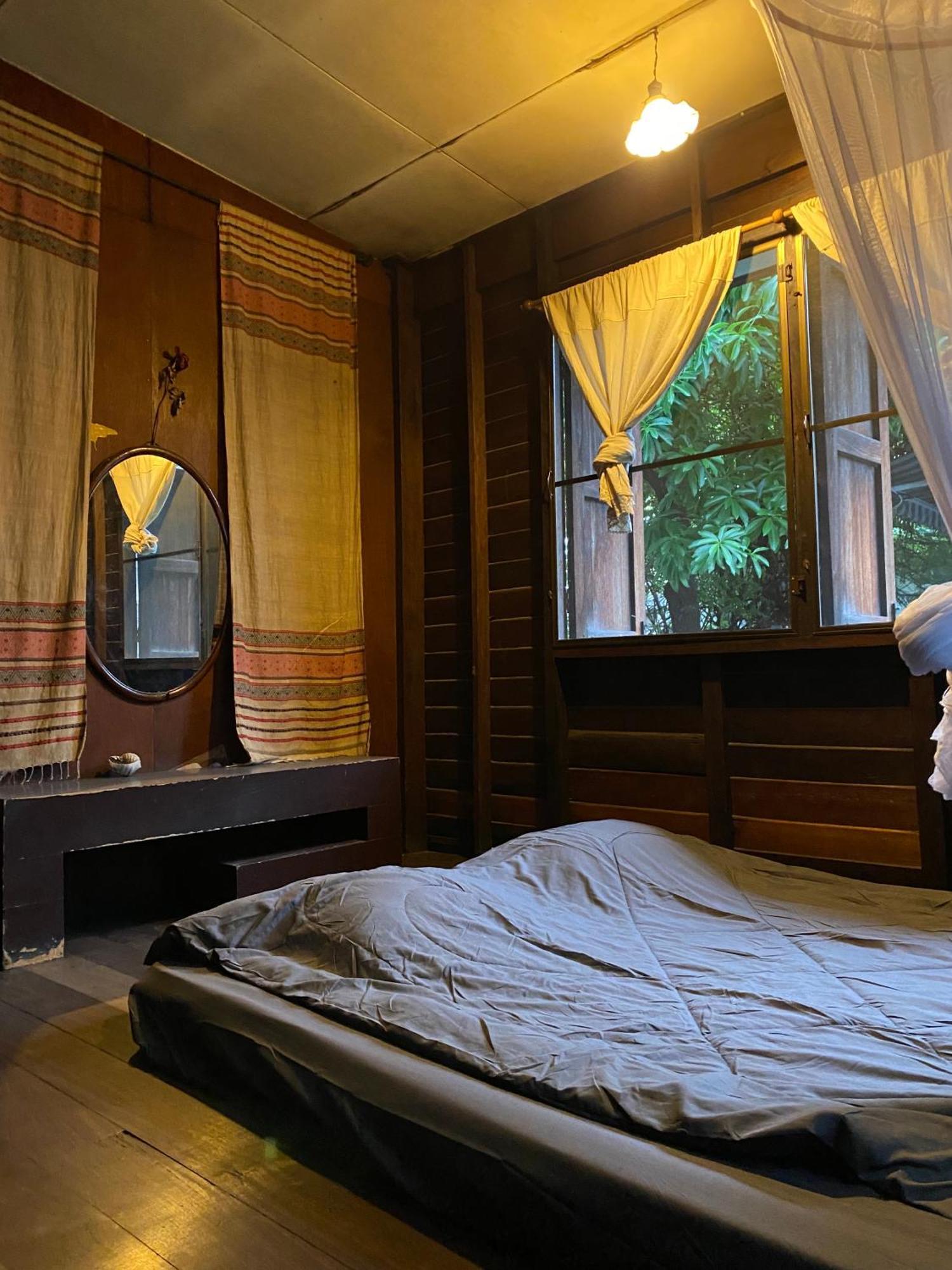 Chest'S Place Bangkok Luaran gambar